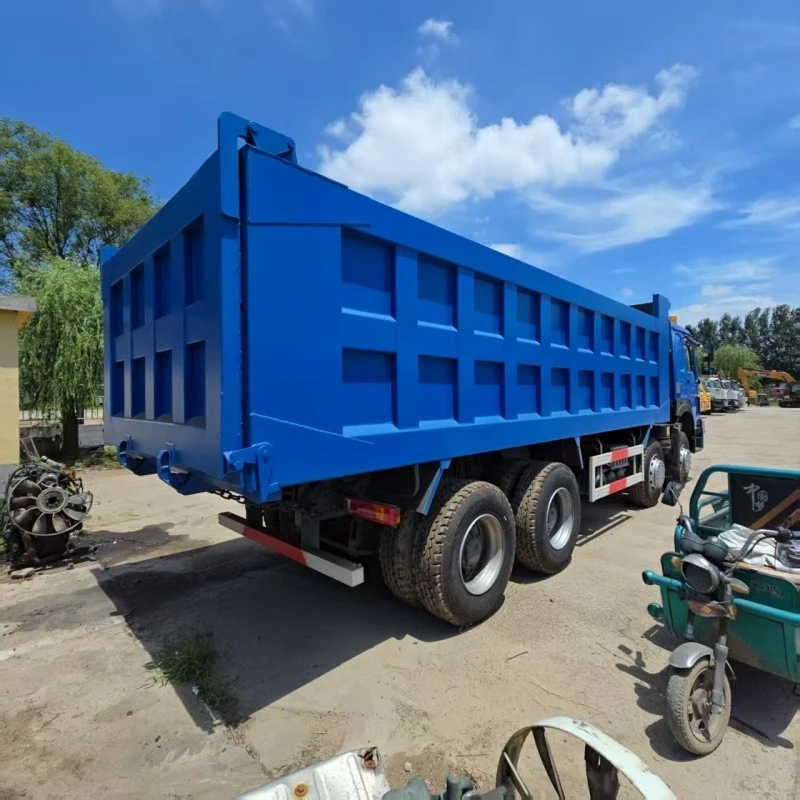 Sinotruk HOWO 8×4 Dump Truck high quality